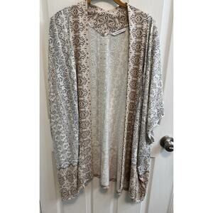 Isaac Mizrahi XL Beige Kimono Elbow Sleeve Length Geo Print Slight Back V-neck